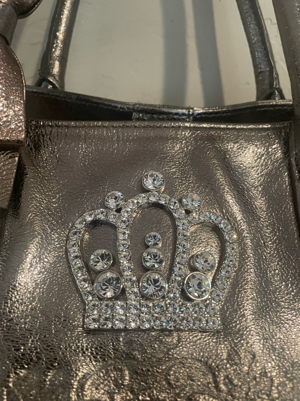 My Flat In London - Jan Hedrick Metallic Pewter Tote Bag with Crown Detail👑👑 - Picture 6 of 13